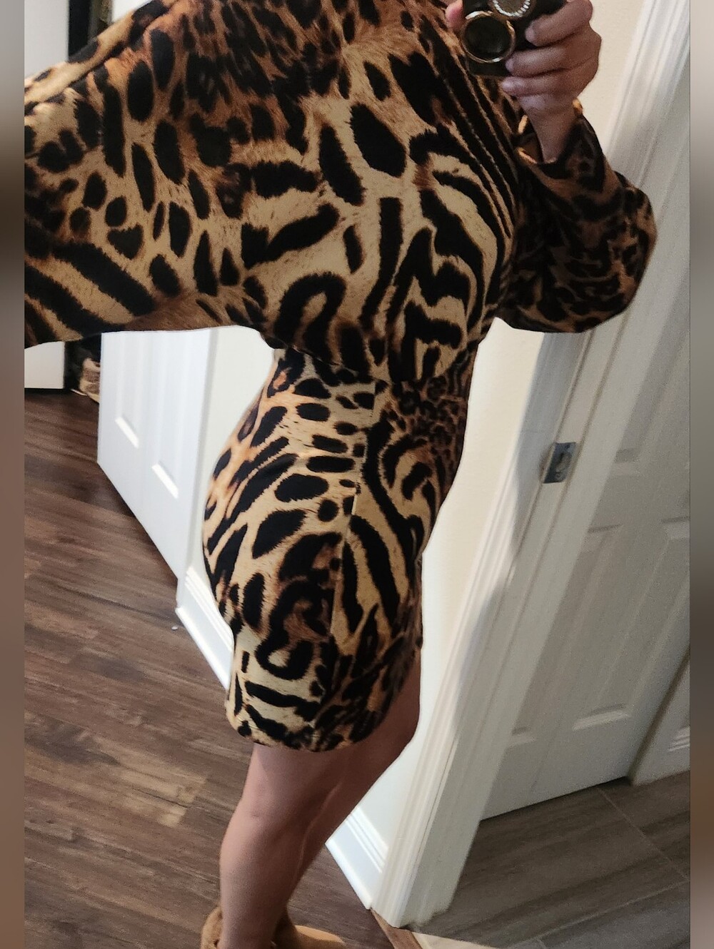 Leopard-Print Long Sleeve Bodycon Dress - Brown & Black
